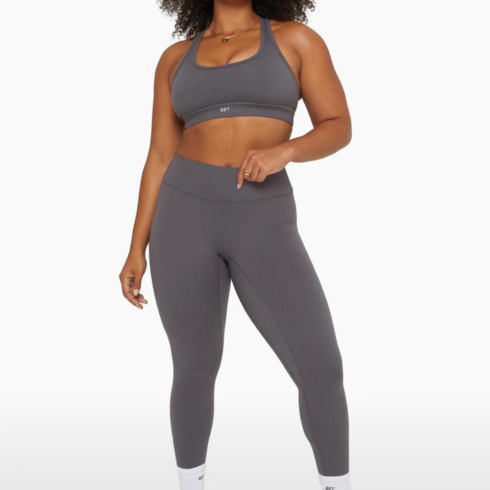 SET Active Formcloud Heather Greg Sports Bra and Leggings